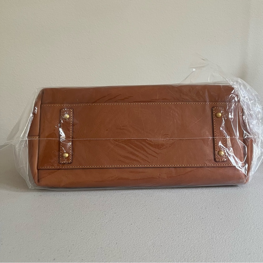 NWT - Dooney & Bourke Florentine Leather East/West Chelsea Tote in Natural - Picture 5 of 8